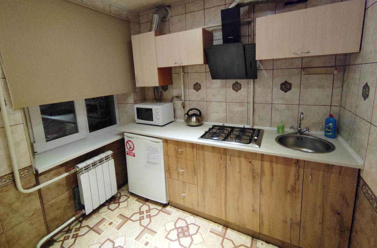 Апартаменты В Центре Металлургов 27 Kr Apartments Krivoy Rog Bagian luar foto