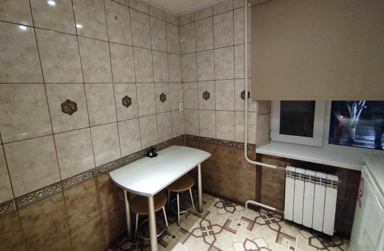 Апартаменты В Центре Металлургов 27 Kr Apartments Krivoy Rog Bagian luar foto